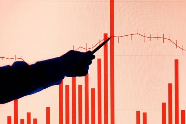 Tsunami czy mżawka? O nowej fali koronawirusa słów kilka