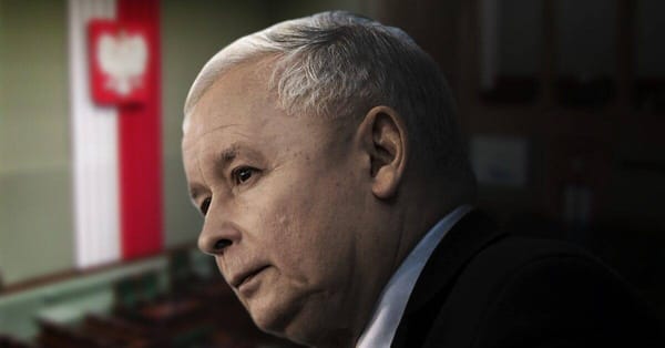 Okładki Czy była szansa, żeby odwołać rząd PiS? Głosowanie w sprawie Funduszu Odbudowy.